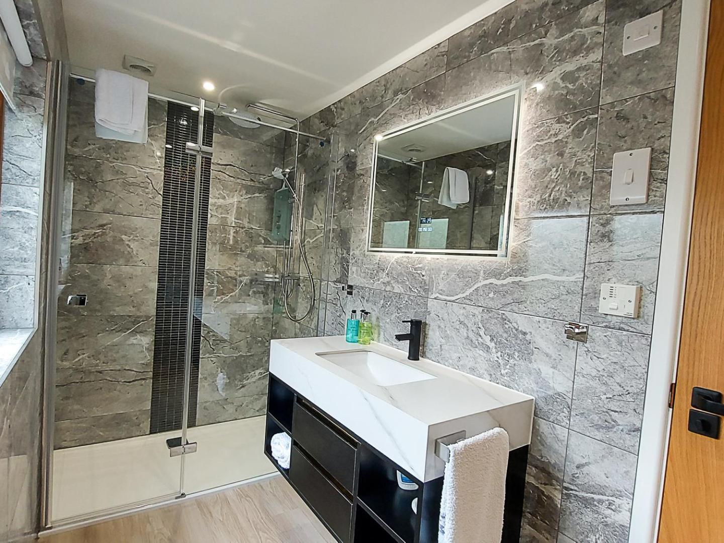 Meadow View Apartments Ньюки Экстерьер фото